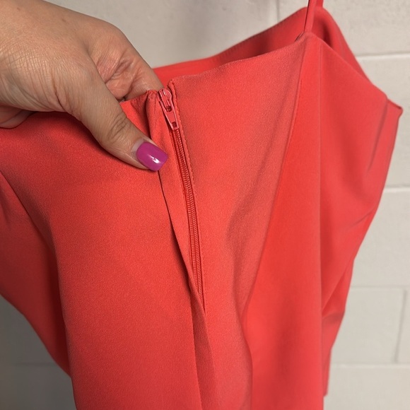 Zip up women’s Tank - Picture 4 of 4